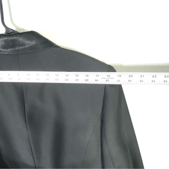 VTG Executive Collection Black Blazer Women's 18W Gold Tone Button Satin Collar - Picture 14 of 15